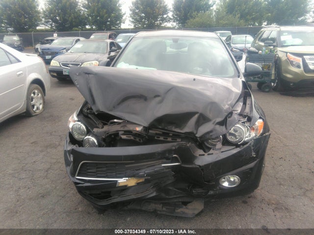 Chevrolet SONIC LT 2015 1G1JC6SH9F4165105 Image 4