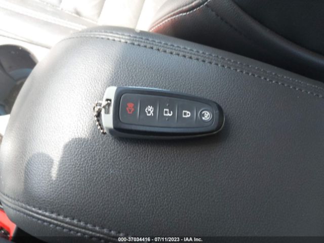 1FADP5FU4HL114152 Ford C-max Energi Titanium