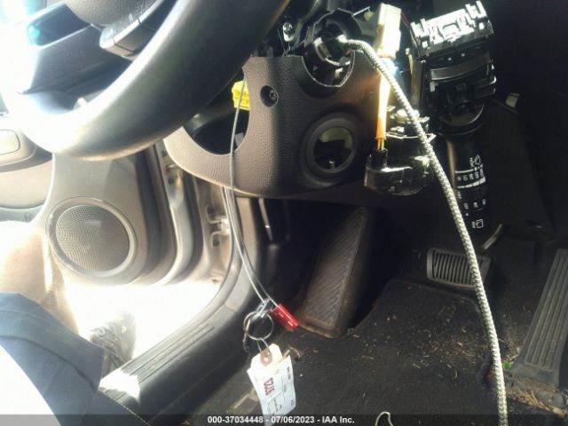 KNDJP3A58E7711312 KIA SOUL +