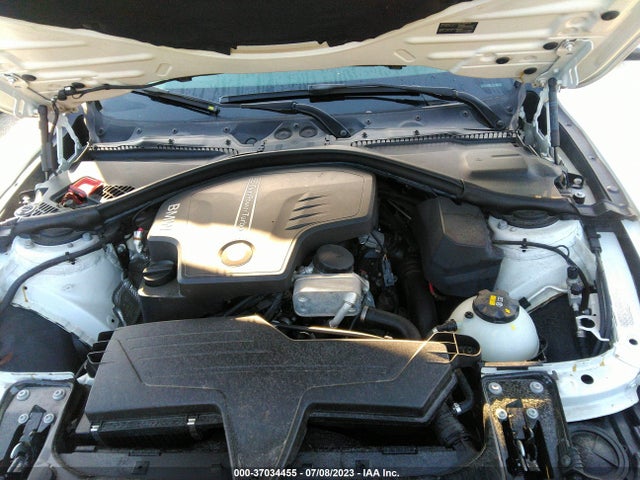 WBA3B1C50EK134195 BMW 3 Series 320i