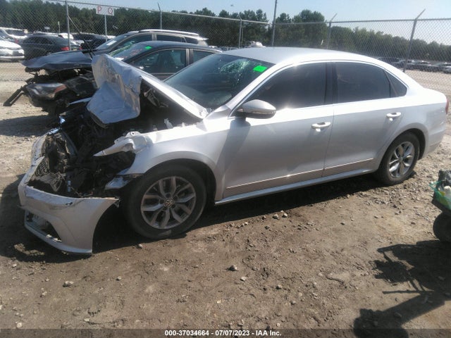 1VWAT7A39HC067667 Volkswagen Passat 1.8t S