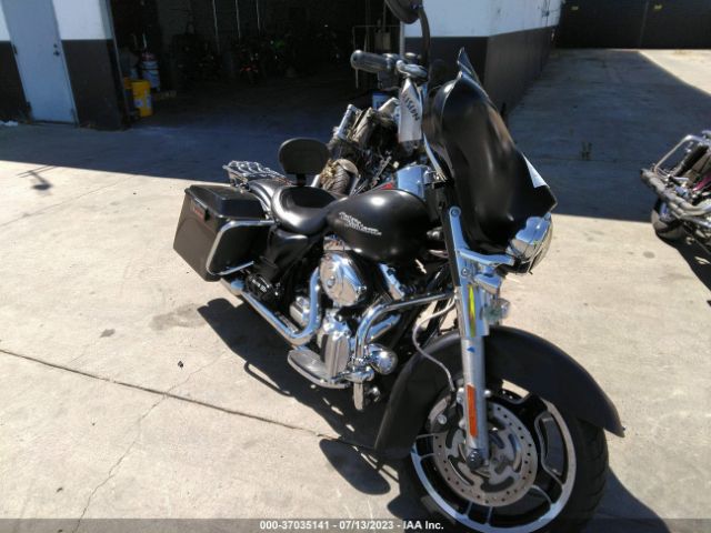 2013 HARLEY-DAVIDSON FLHX 1HD1KBM33DB636631