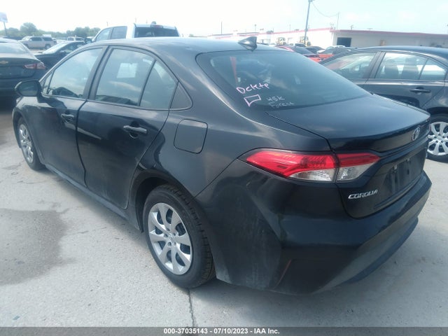 Toyota COROLLA LE 2021 5YFEPMAEXMP250702 Image 3