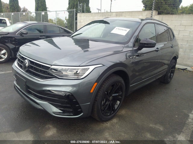3VVCB7AX0PM057996 Volkswagen Tiguan Se R-line Black