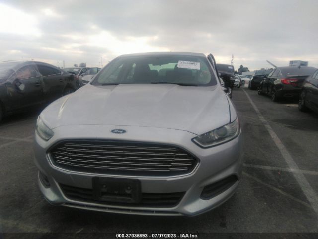 3FA6P0H76GR284631 Ford FUSION SE