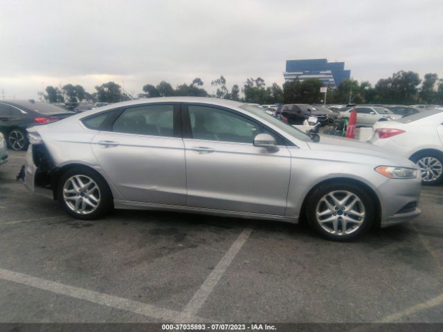 3FA6P0H76GR284631 Ford FUSION SE