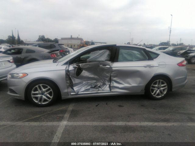 3FA6P0H76GR284631 Ford FUSION SE