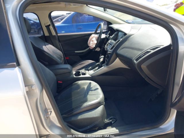 1FADP3F23EL275994 Ford FOCUS SE