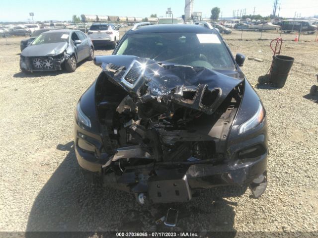 1C4PJMCX9JD599521 Jeep Cherokee Latitude