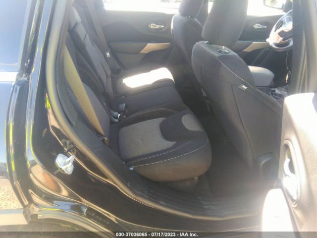 1C4PJMCX9JD599521 Jeep Cherokee Latitude