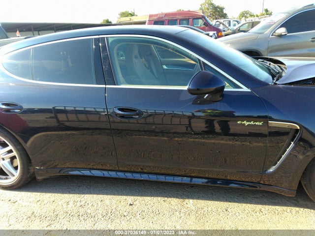 2016 Porsche Panamera, VIN: WP0AD2A7XGL041051