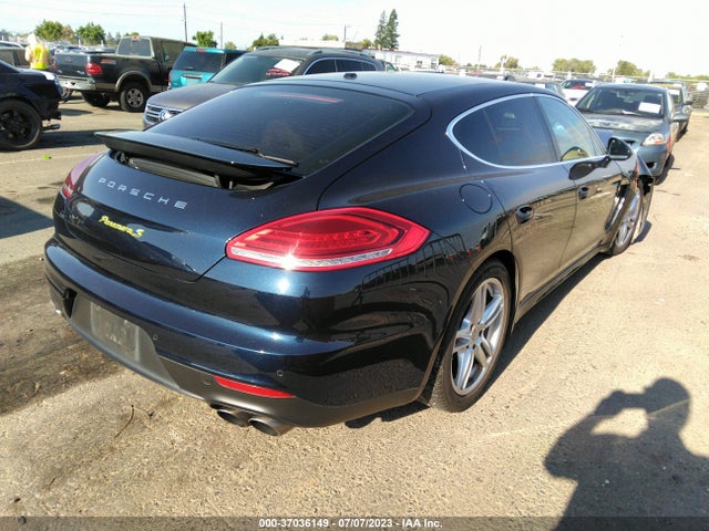 2016 Porsche Panamera, VIN: WP0AD2A7XGL041051