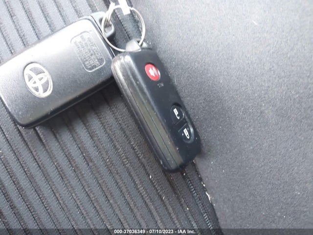 Toyota Prius V Two/five/three/four 2016 JTDZN3EU1GJ043918 Image 11