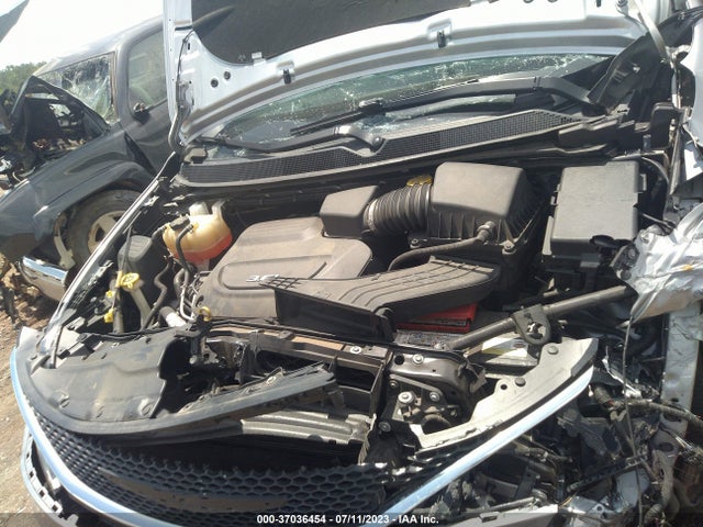 2C4RC1DG4HR592824 Chrysler Pacifica Touring