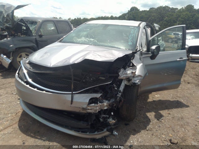 2C4RC1DG4HR592824 Chrysler Pacifica Touring
