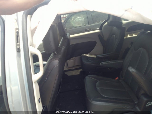 2C4RC1DG4HR592824 Chrysler Pacifica Touring