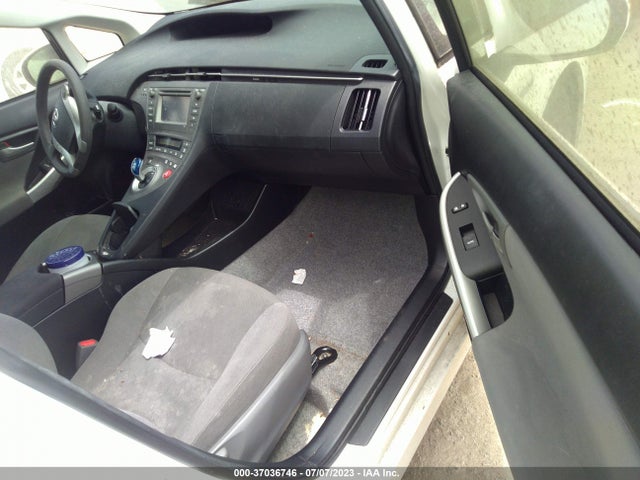 Toyota Prius Four/five/three/one/two 2014 JTDKN3DU8E1743015 Image 5