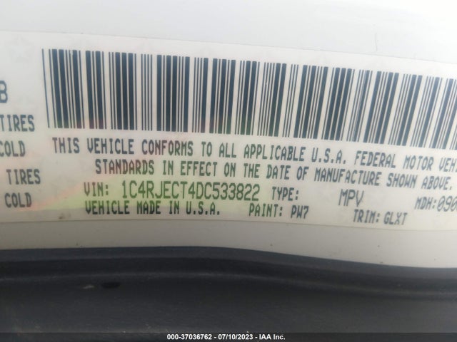 2013 JEEP GRAND CHEROKEE OVERLAND VIN: 1C4RJECT4DC533822