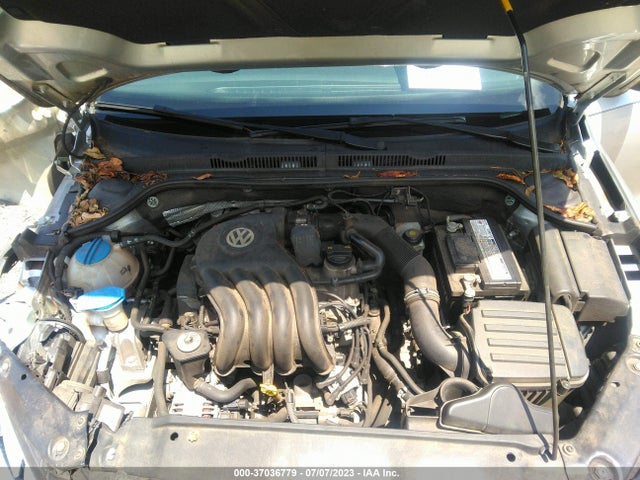 3VW2K7AJ7FM269215 Volkswagen Jetta Sedan 2.0l S