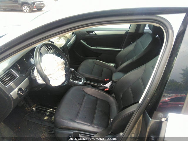 2013 VOLKSWAGEN JETTA SEDAN SE VIN: 3VWDP7AJ8DM379908