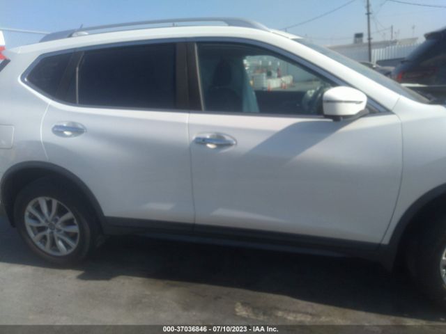 KNMAT2MTXHP568593 Nissan ROGUE SV