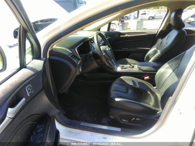 3FA6P0RU3KR141942 Ford Fusion Hybrid Titanium
