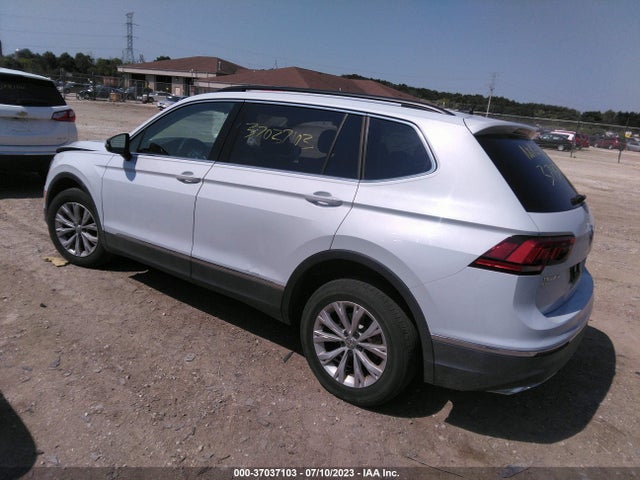2018 VOLKSWAGEN TIGUAN SEL/SE VIN: 3VV3B7AX1JM214197