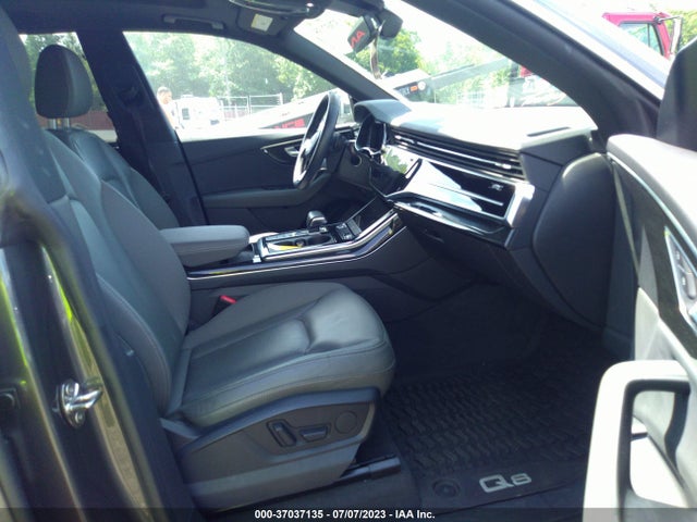 WA1AVAF1XKD024596 Audi Q8 PREMIUM