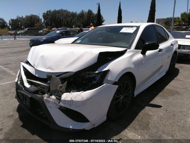 Toyota CAMRY SE 2020 4T1G11BK3LU017724 Image 2