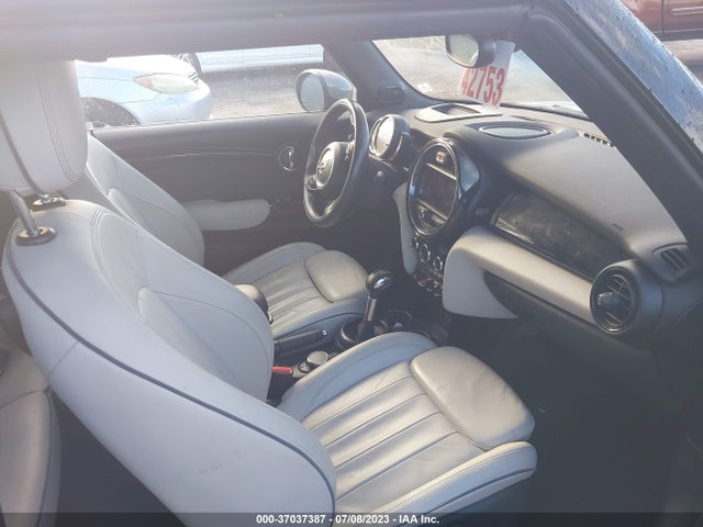 2019 Mini Roadster, VIN: WMWWG9C58K3E39689