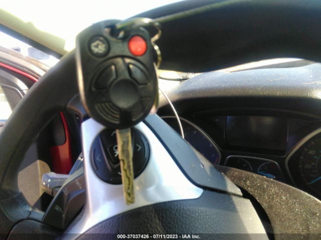 1FADP3F27EL126813 Ford FOCUS SE
