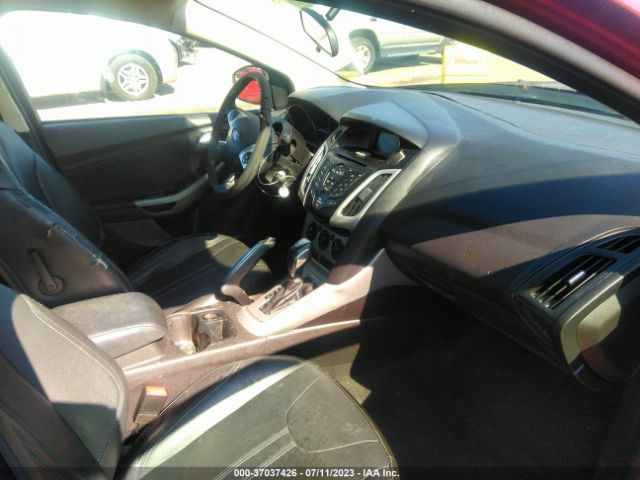 1FADP3F27EL126813 Ford FOCUS SE