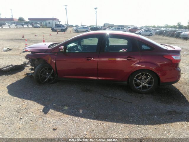 1FADP3F27EL126813 Ford FOCUS SE