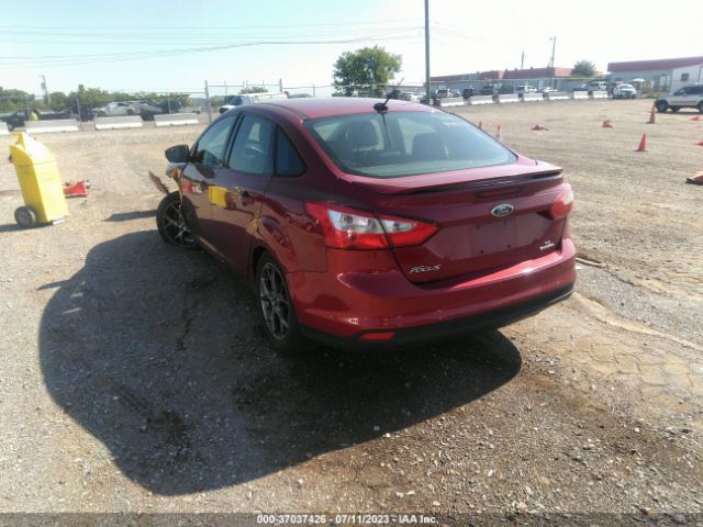 1FADP3F27EL126813 Ford FOCUS SE
