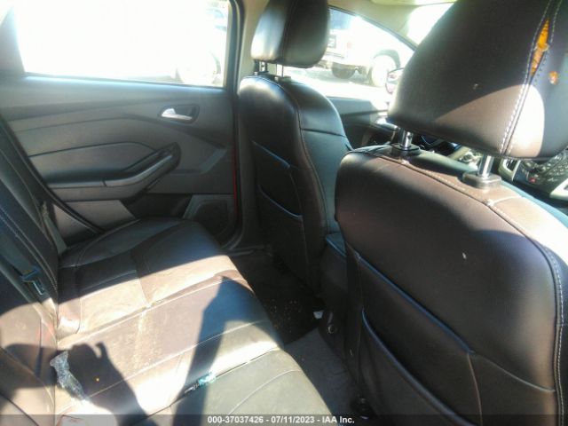 1FADP3F27EL126813 Ford FOCUS SE