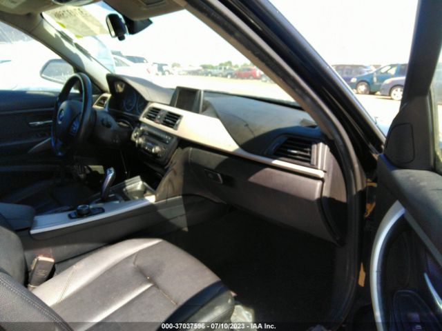 WBA3B1C52FP831498 BMW 3 Series 320i