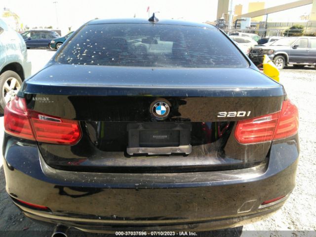 WBA3B1C52FP831498 BMW 3 Series 320i