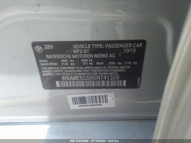 BMW 320i Xdrive 2016 WBA8E5G59GNT41328 Image 9