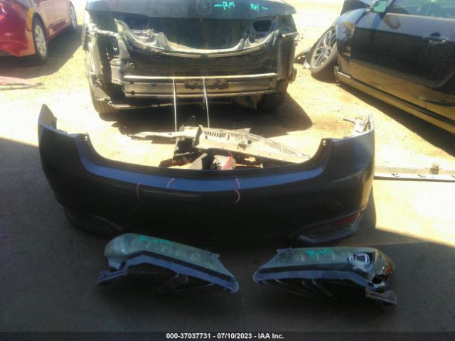 19UDE2F86GA010050 Acura Ilx W/premium