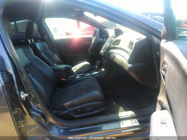 19UDE2F86GA010050 Acura Ilx W/premium