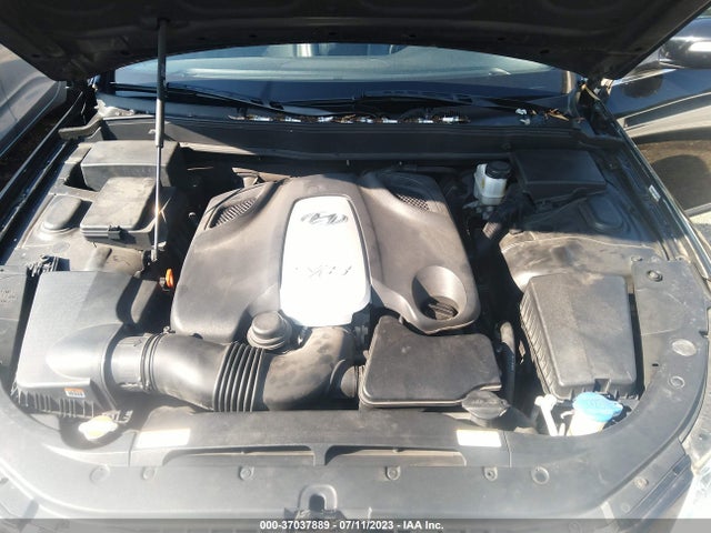 2009 HYUNDAI GENESIS VIN: KMHGC46F39U055679