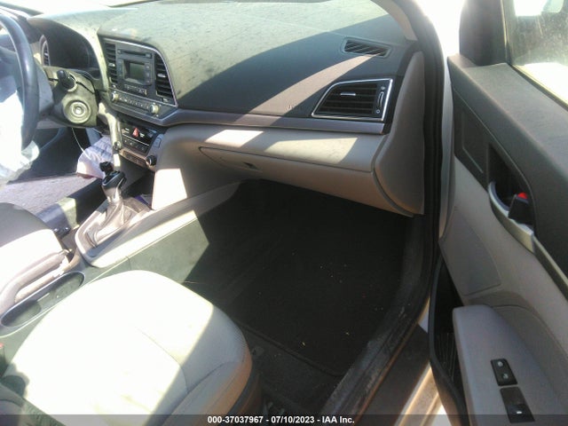 Hyundai ELANTRA SE 2017 5NPD74LF1HH165087 Image 11