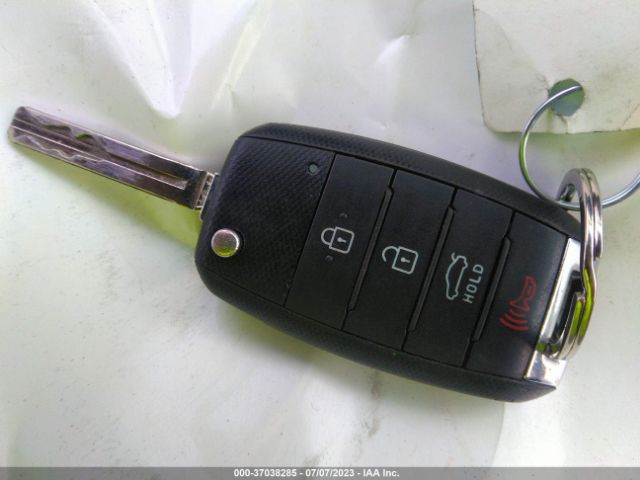 KNADM4A38H6015566 KIA RIO LX