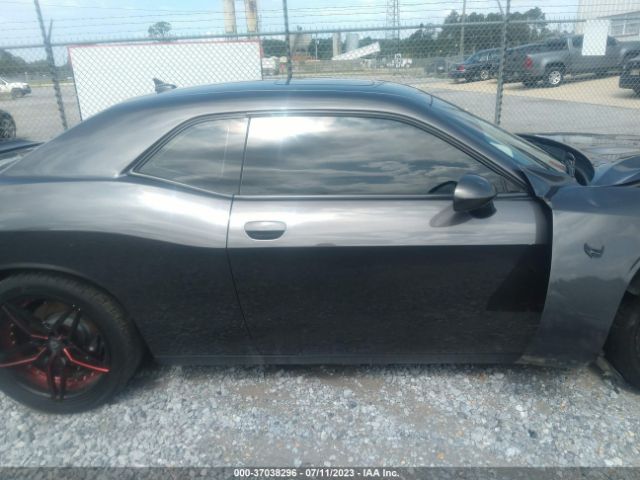 2C3CDZFJ8GH100380 Dodge Challenger R/t Scat Pack