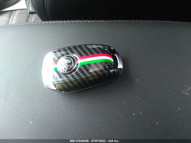 ZARFAMBN3P7669751 Alfa Romeo Giulia Estrema
