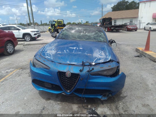 ZARFAMBN3P7669751 Alfa Romeo Giulia Estrema