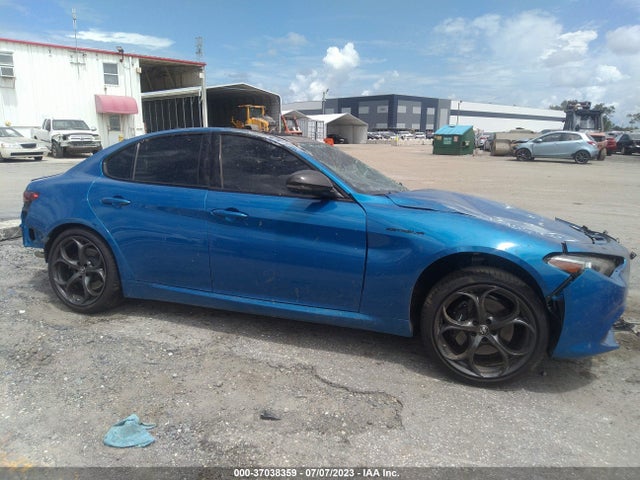 ZARFAMBN3P7669751 Alfa Romeo Giulia Estrema