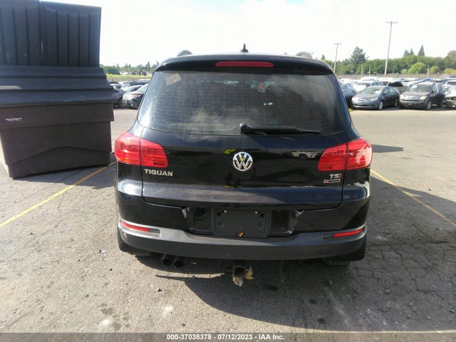 WVGBV7AX8HK030406 Volkswagen TIGUAN S