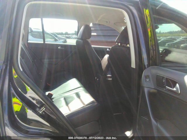 WVGBV7AX8HK030406 Volkswagen TIGUAN S