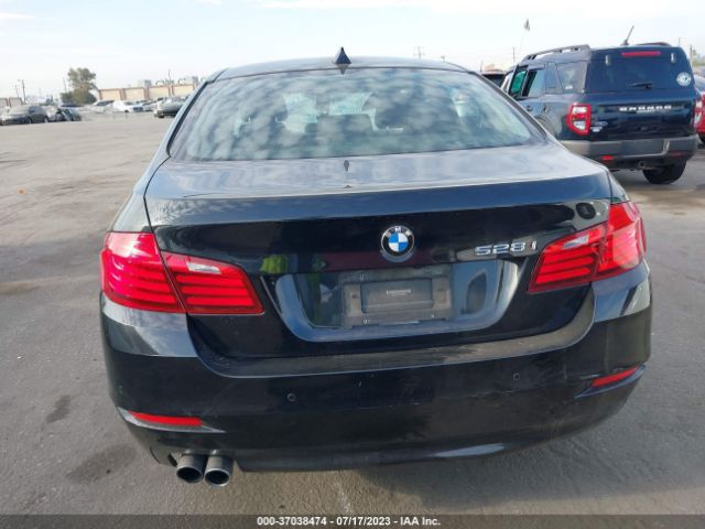 WBA5A5C53FD520991 BMW 5 Series 528i
